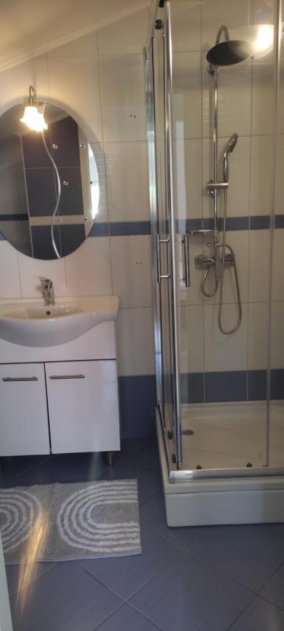 Guesthouse Villa Jurisic Novalja Bagian luar foto